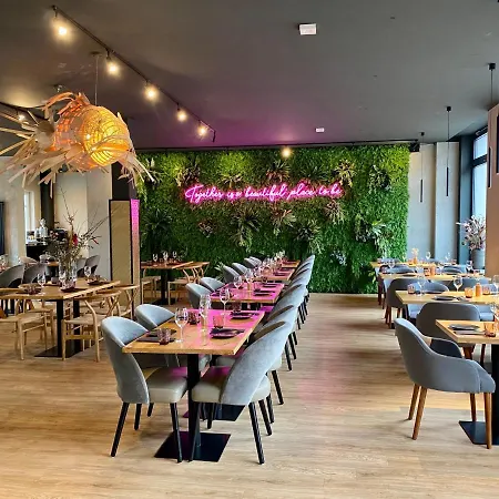 Otel Emily Neue Messe 4*